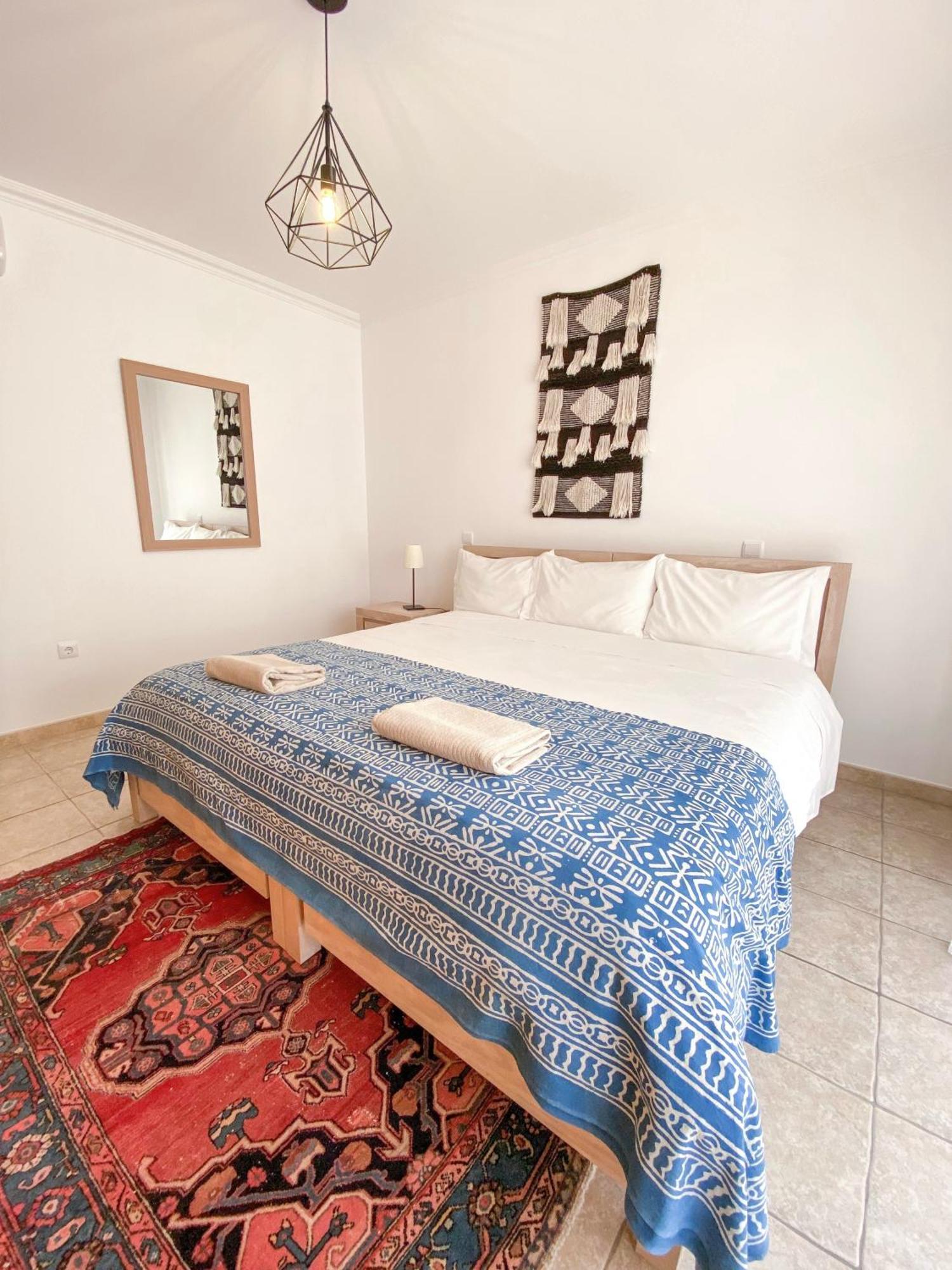 Casa Lua Guesthouse บูร์เกา ภายนอก รูปภาพ