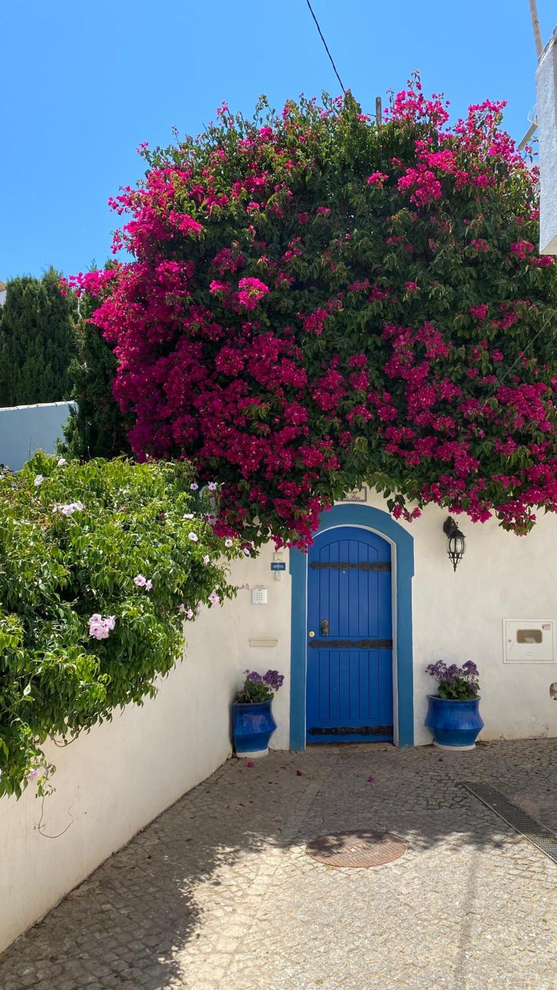 Casa Lua Guesthouse บูร์เกา ภายนอก รูปภาพ